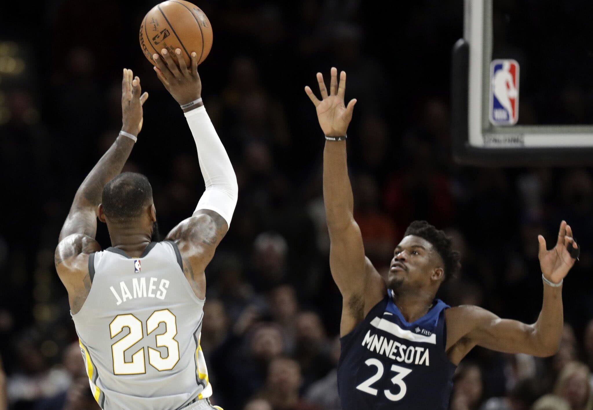 北京首钢赛前复出首秀里程碑夜明尼苏达森林狼绝杀压哨，广东宏远队长鼓劲备战意大利杯瞬间刷屏的简单介绍