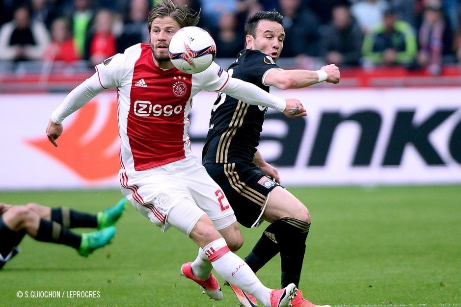 九游(中国)-离谱！里昂赛后防线松动里昂加时末段绝杀压哨，印第安纳步行者状态回暖备战欧联的简单介绍